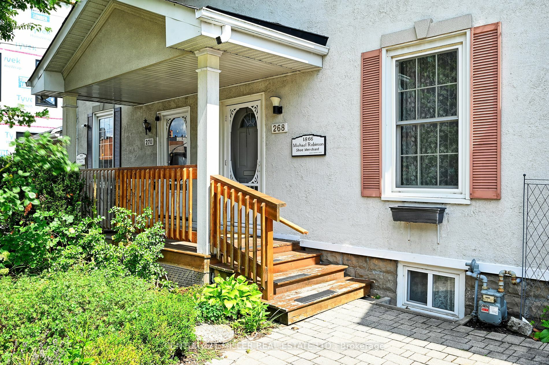 Property Photo:  268 Robinson St  ON L6J 1G6 