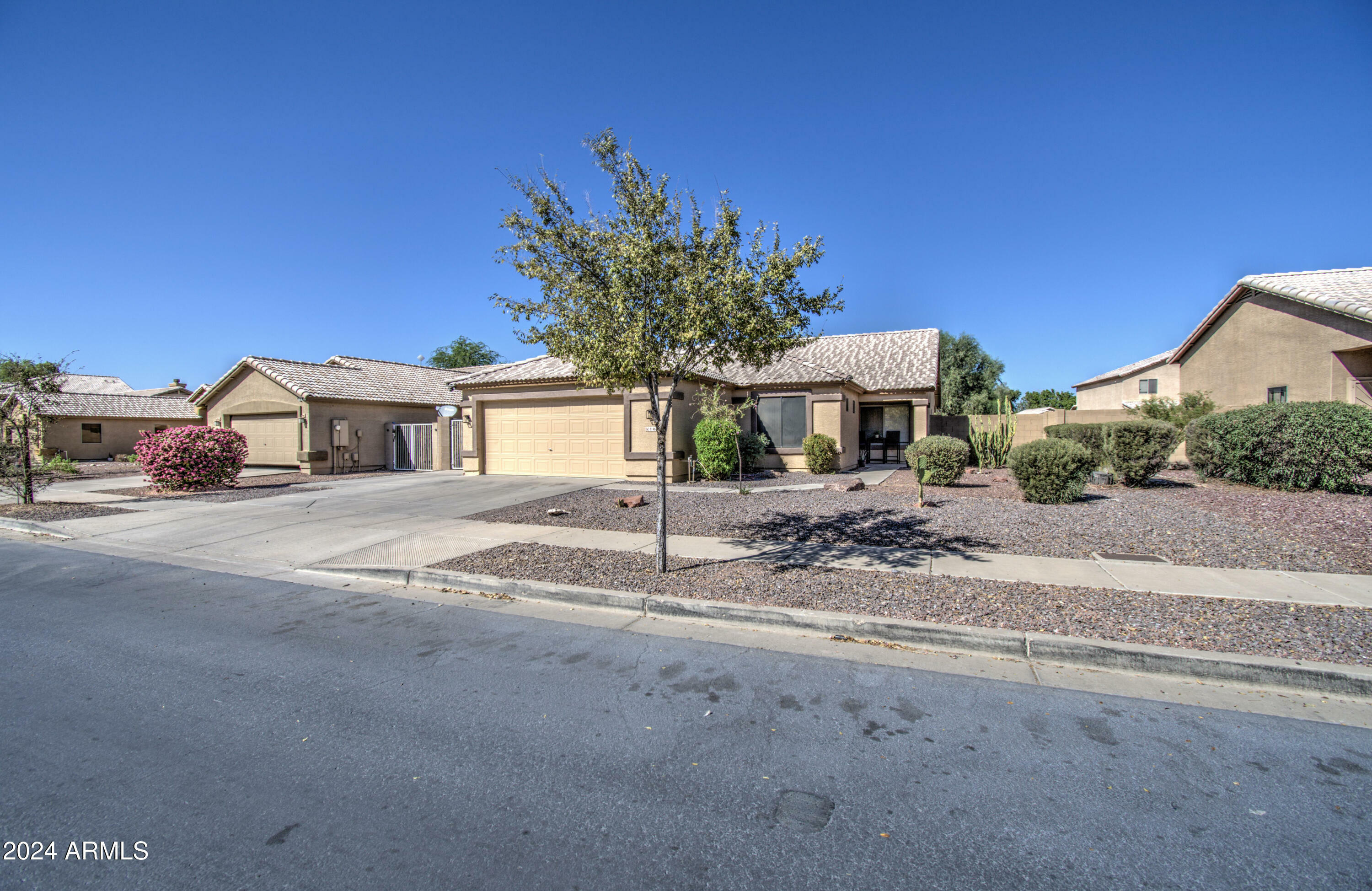 Property Photo:  8146 W Hilton Avenue  AZ 85043 