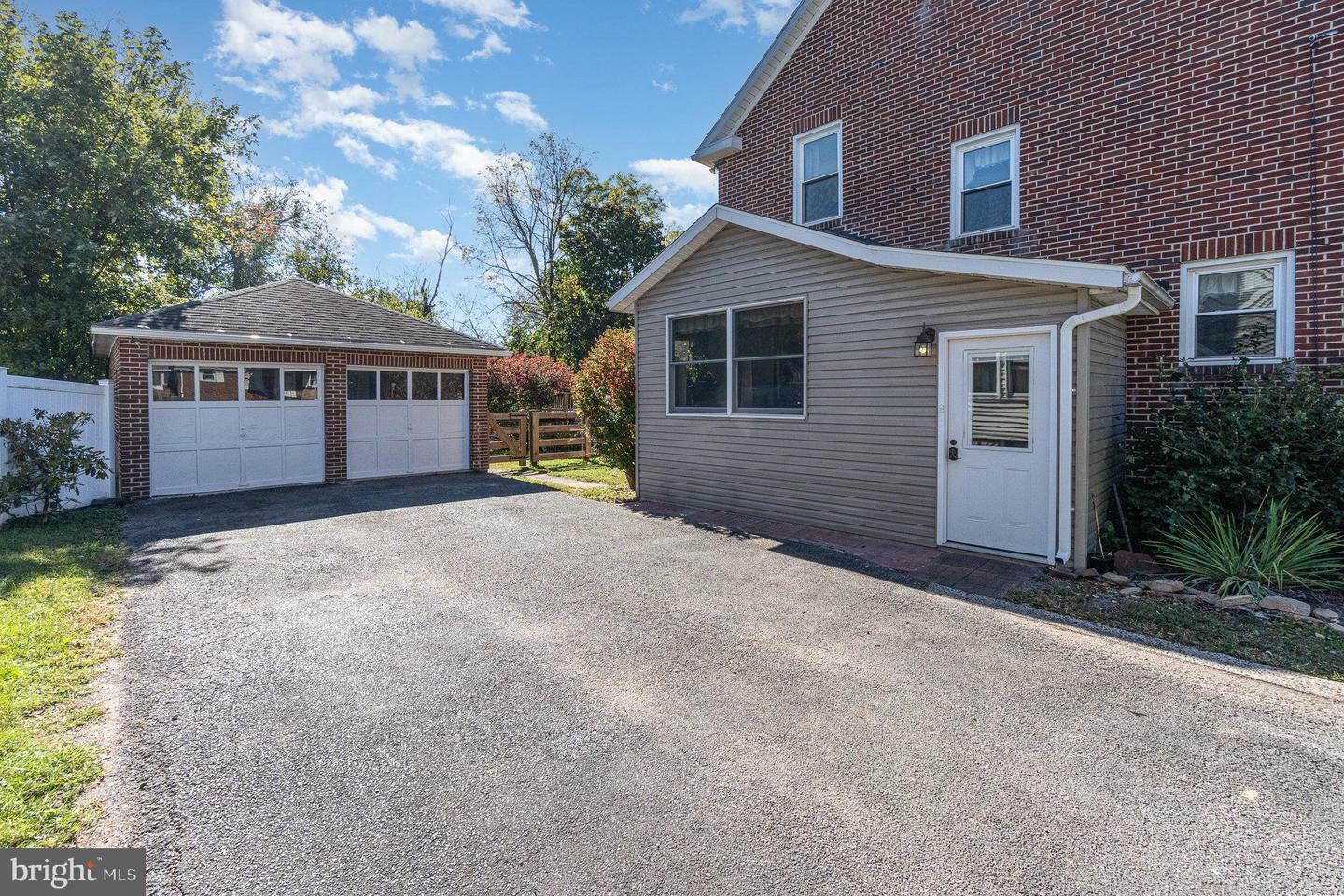 Property Photo:  27 W Hanover Street  PA 17325 