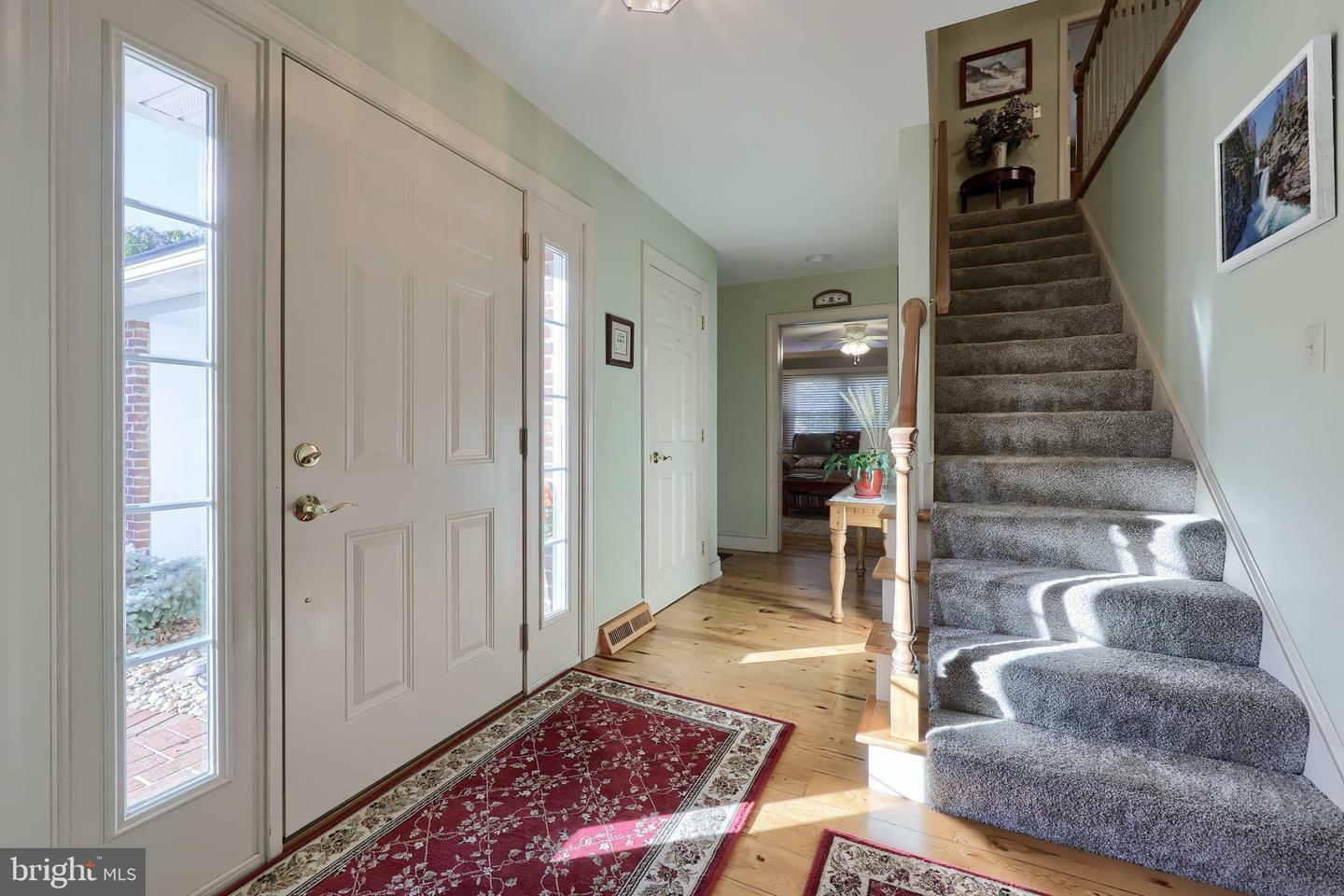 Property Photo:  511 Greenhowe Drive  PA 17543 