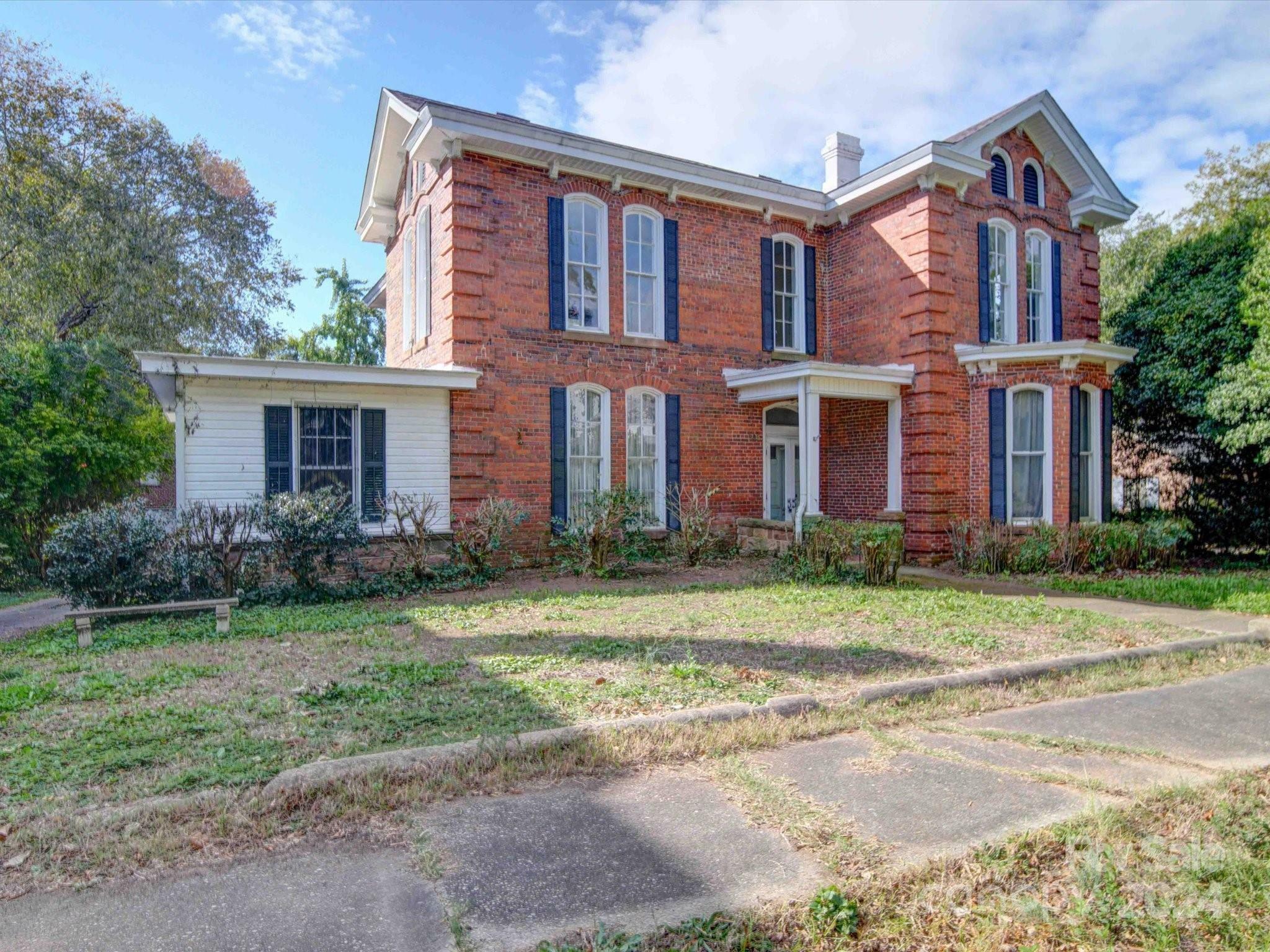 Property Photo:  303 Wade Street  NC 28170 