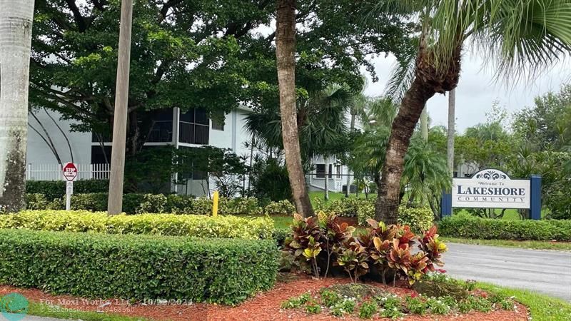 Property Photo: 1135 N Franklin Ave 1135E FL 33034