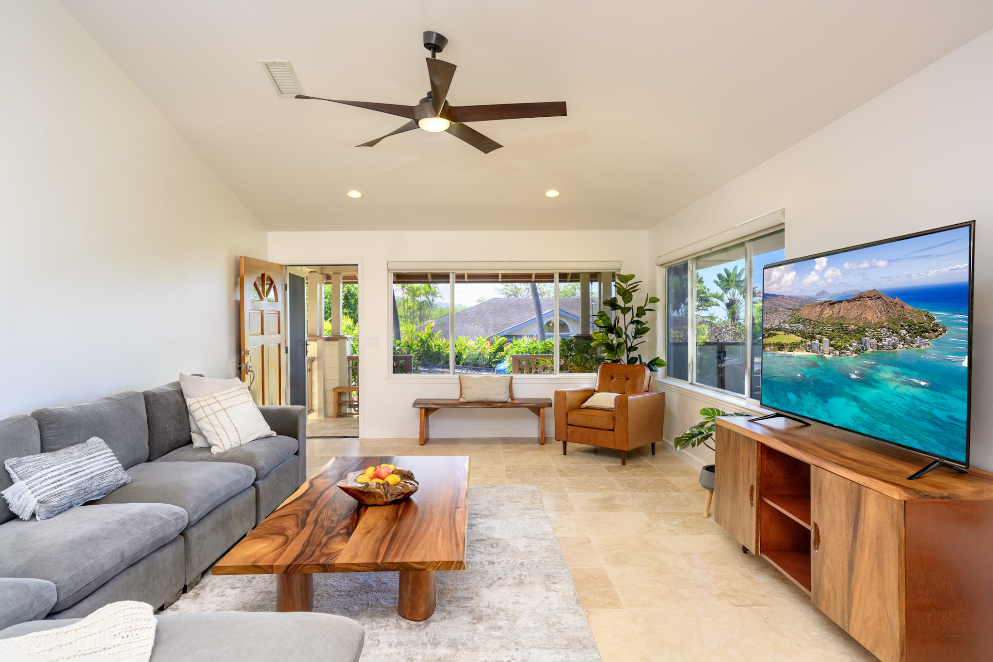 Property Photo: 75-231 Malulani Dr HI 96740