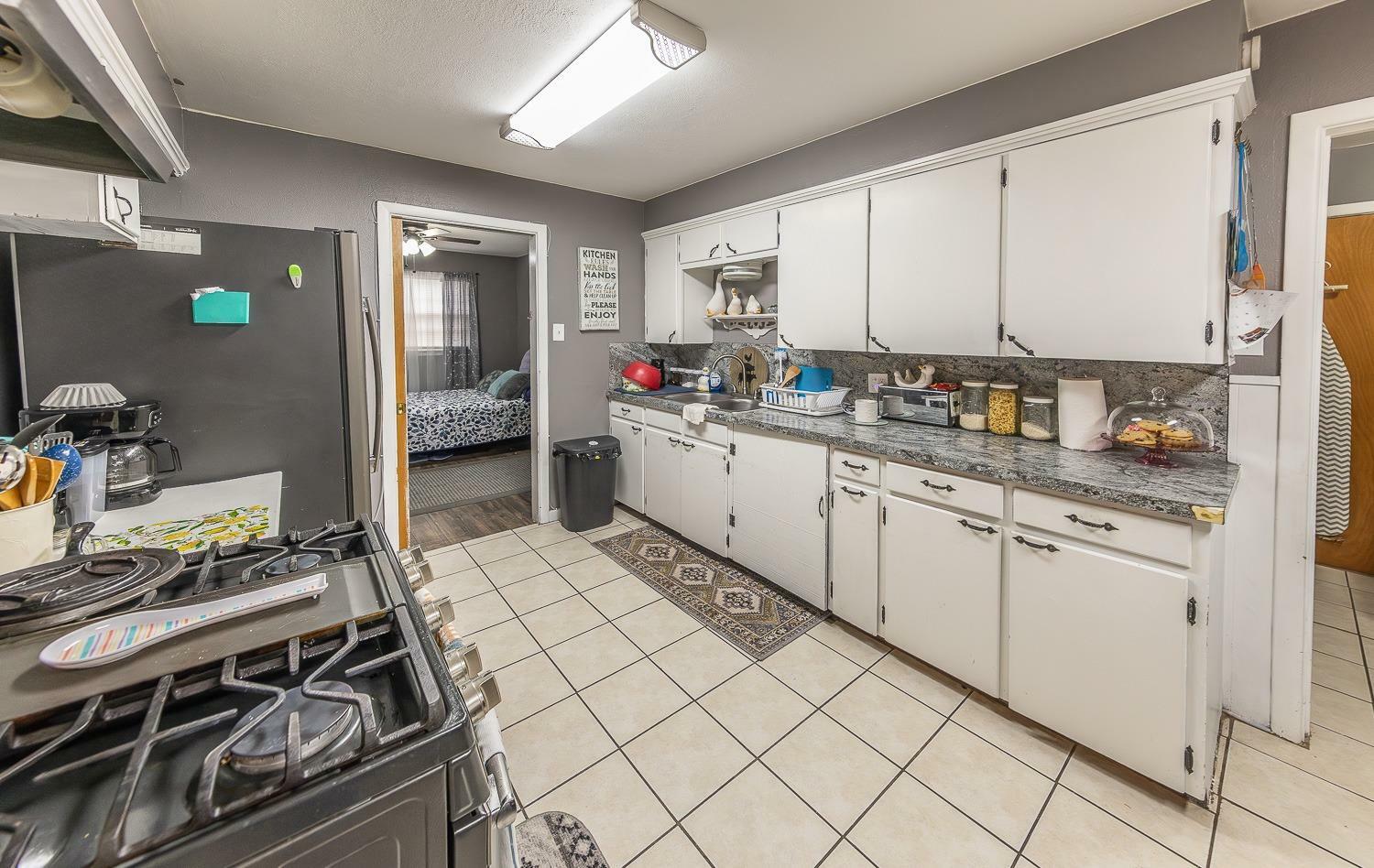 Property Photo:  620 81st Street  TX 79404 