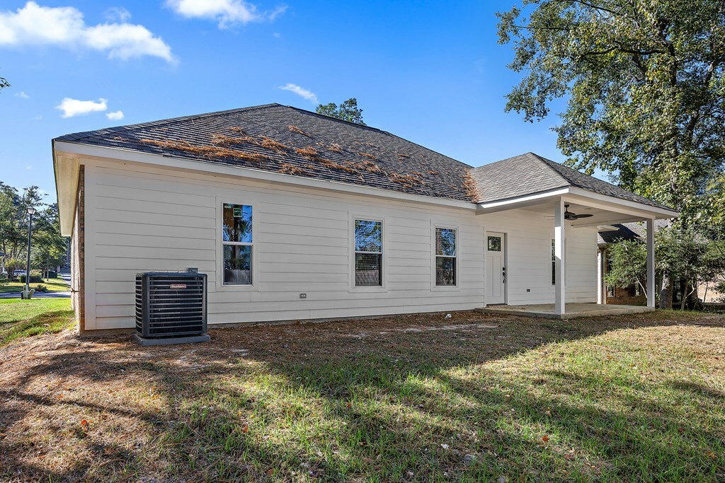 Property Photo:  119 Park Place  TX 75901 