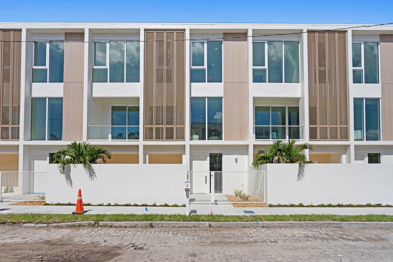 Property Photo: 2702 N Woodrow Avenue 1 FL 33602