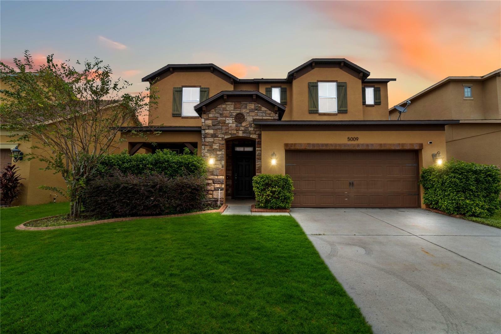 Property Photo: 5009 Torchwood Drive FL 34715
