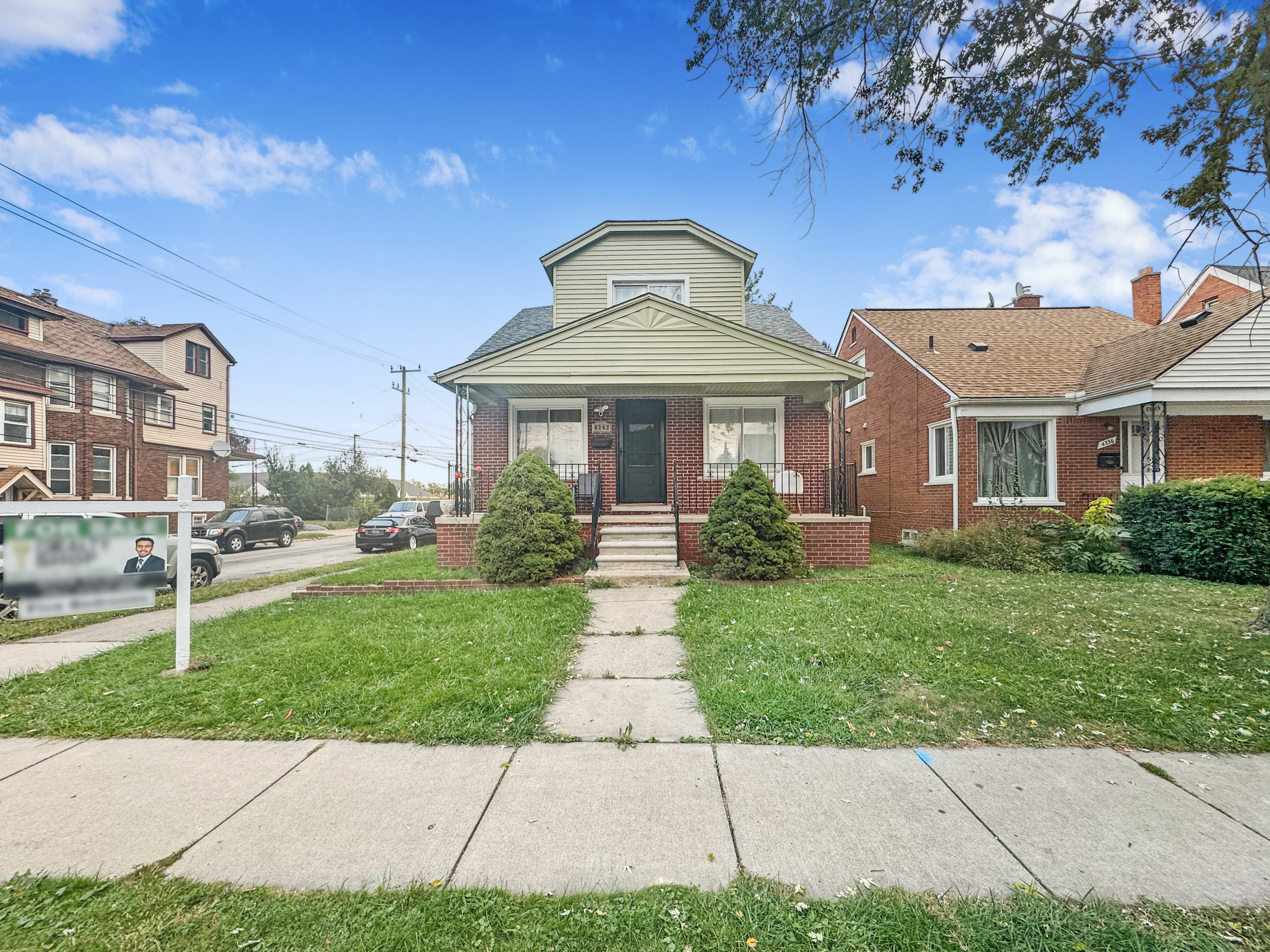 Property Photo:  4342 Lois Street  MI 48126 4026 