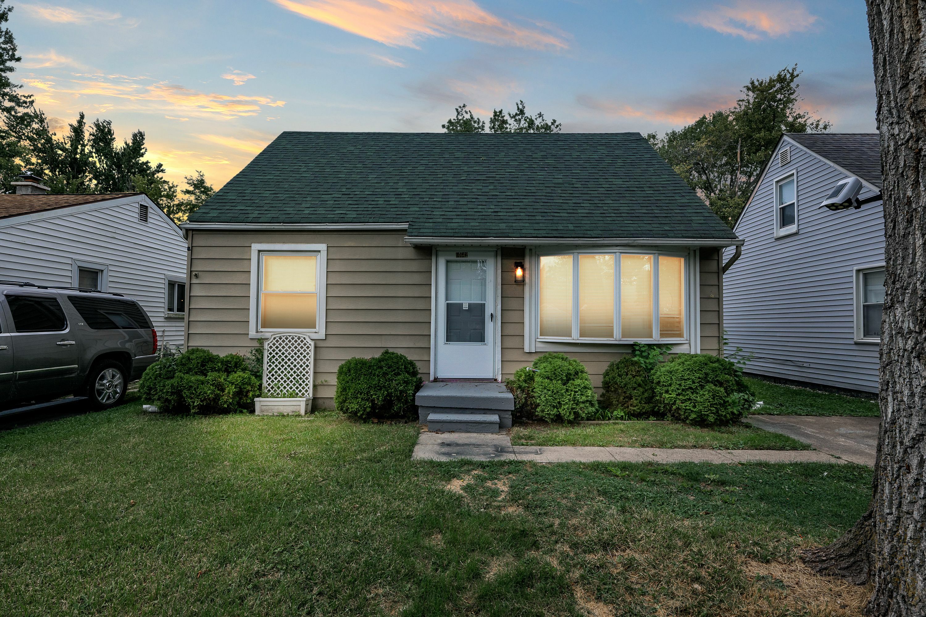 Property Photo:  14642 Banner Street  MI 48180 4642 