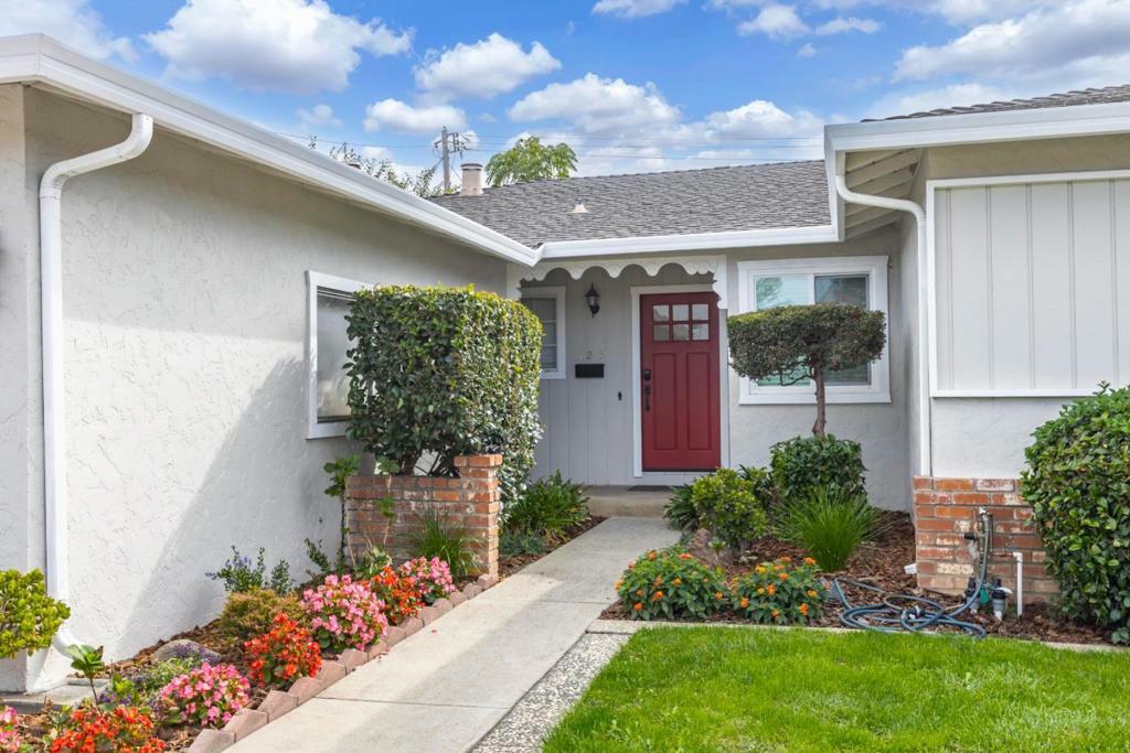 Property Photo:  525 Park Meadow Court  CA 95129 