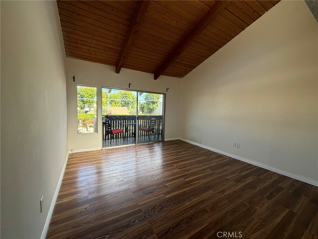 Property Photo:  18350 Hatteras Street 207  CA 91356 