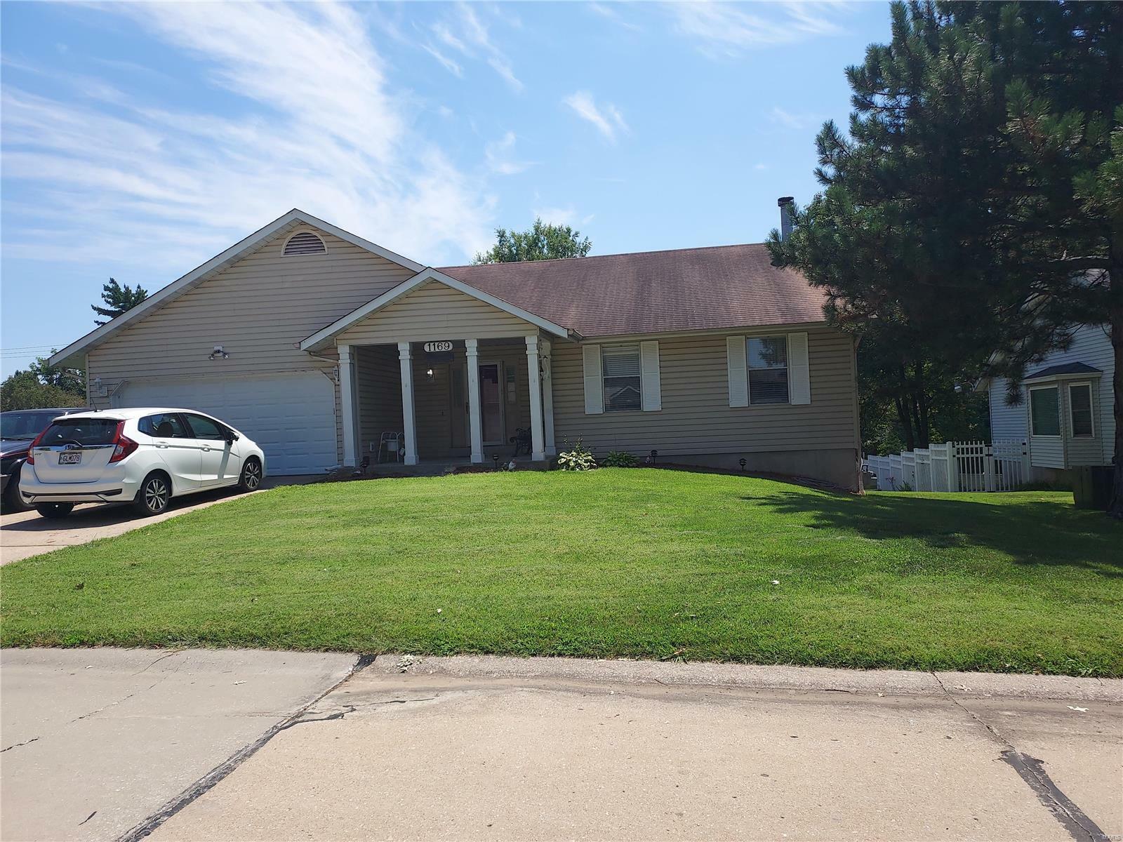 1169 Colby Drive  St Peters MO 63376 photo