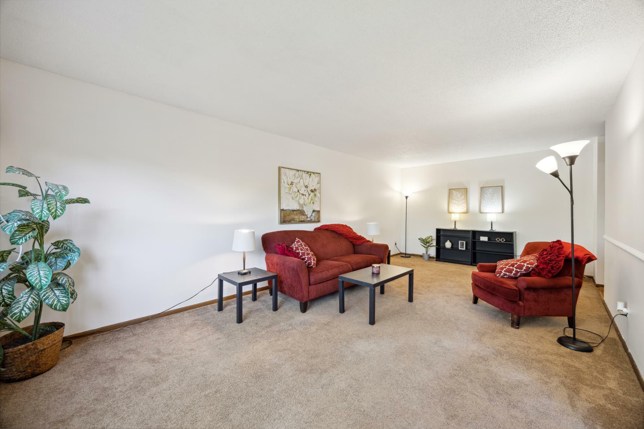 Property Photo:  4101 Parklawn Avenue 305  MN 55435 