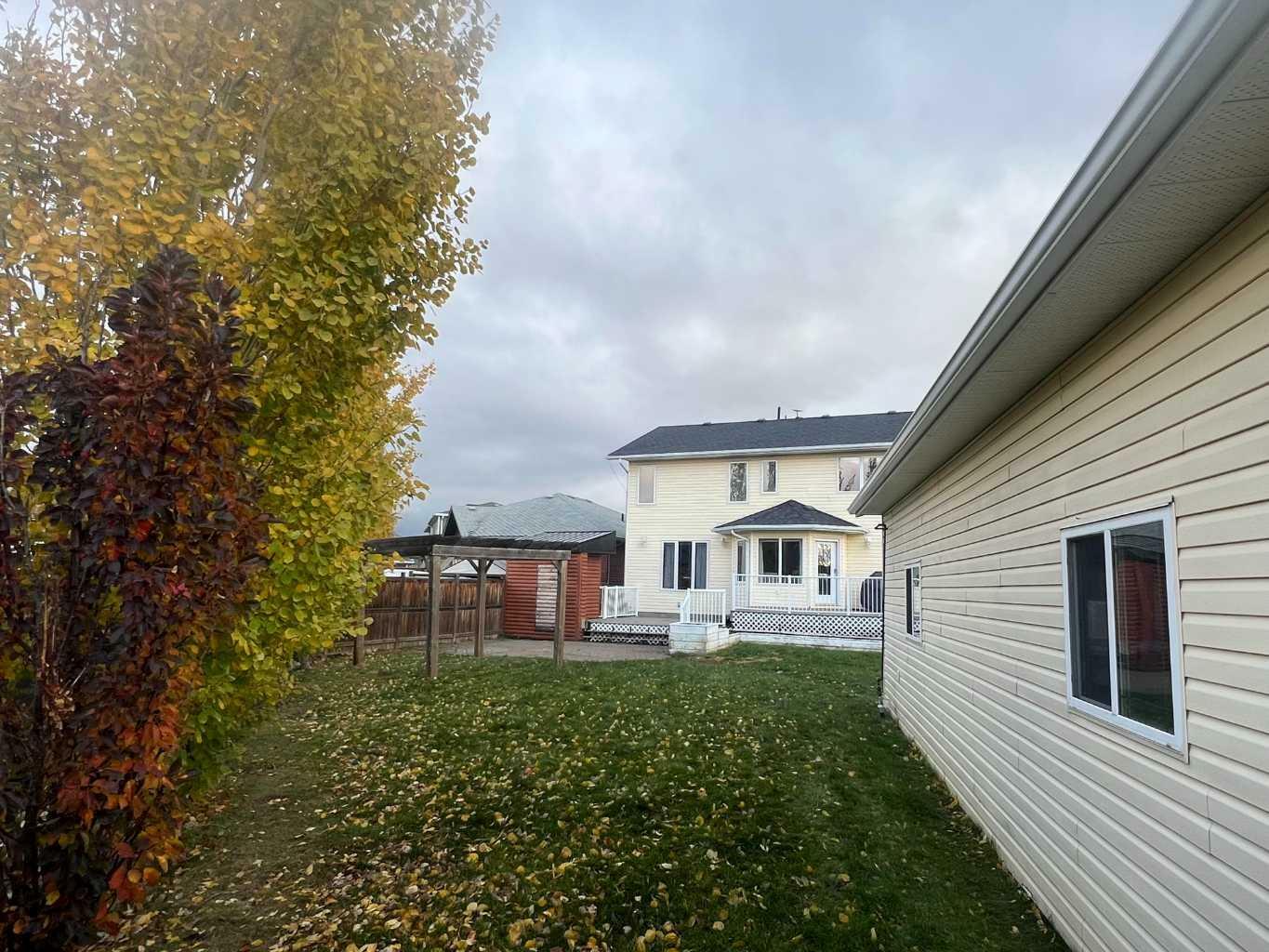 Photo de la propriété:  628 13 Street SE  AB T0G 2A3 