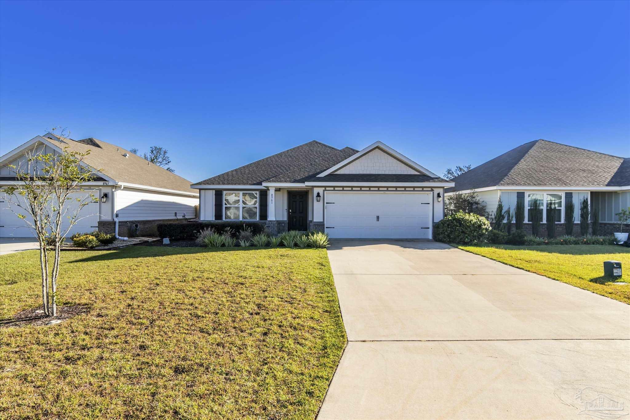 Property Photo: 8961 Skip Stone Rd FL 32583