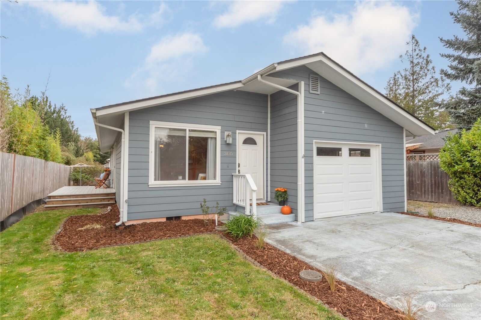 Property Photo:  3125  Hancock Street  WA 98368 