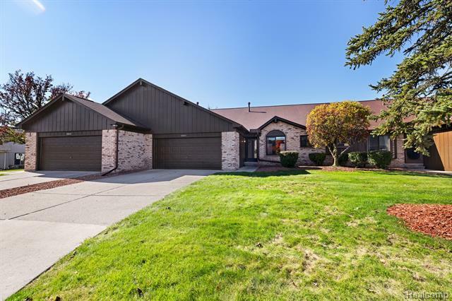 Property Photo:  20602 Pine Meadow Drive  MI 48036 