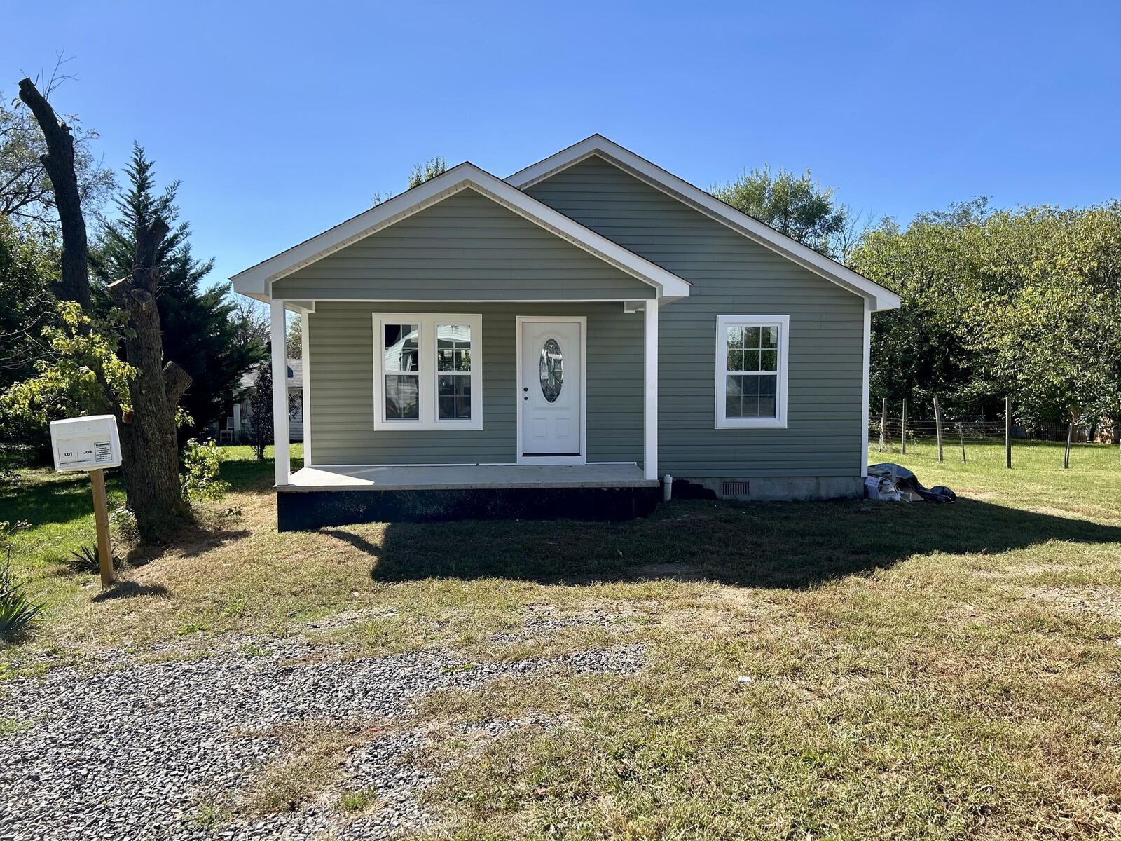 Property Photo:  2724 Courtland Rd NW  VA 24012 