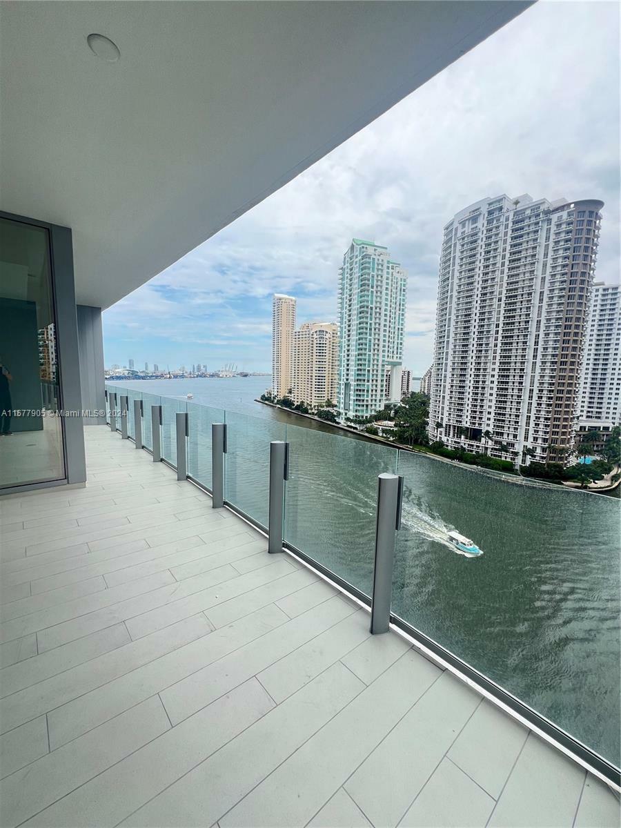 Property Photo:  300 Biscayne Boulevard Way 1203  FL 33131 