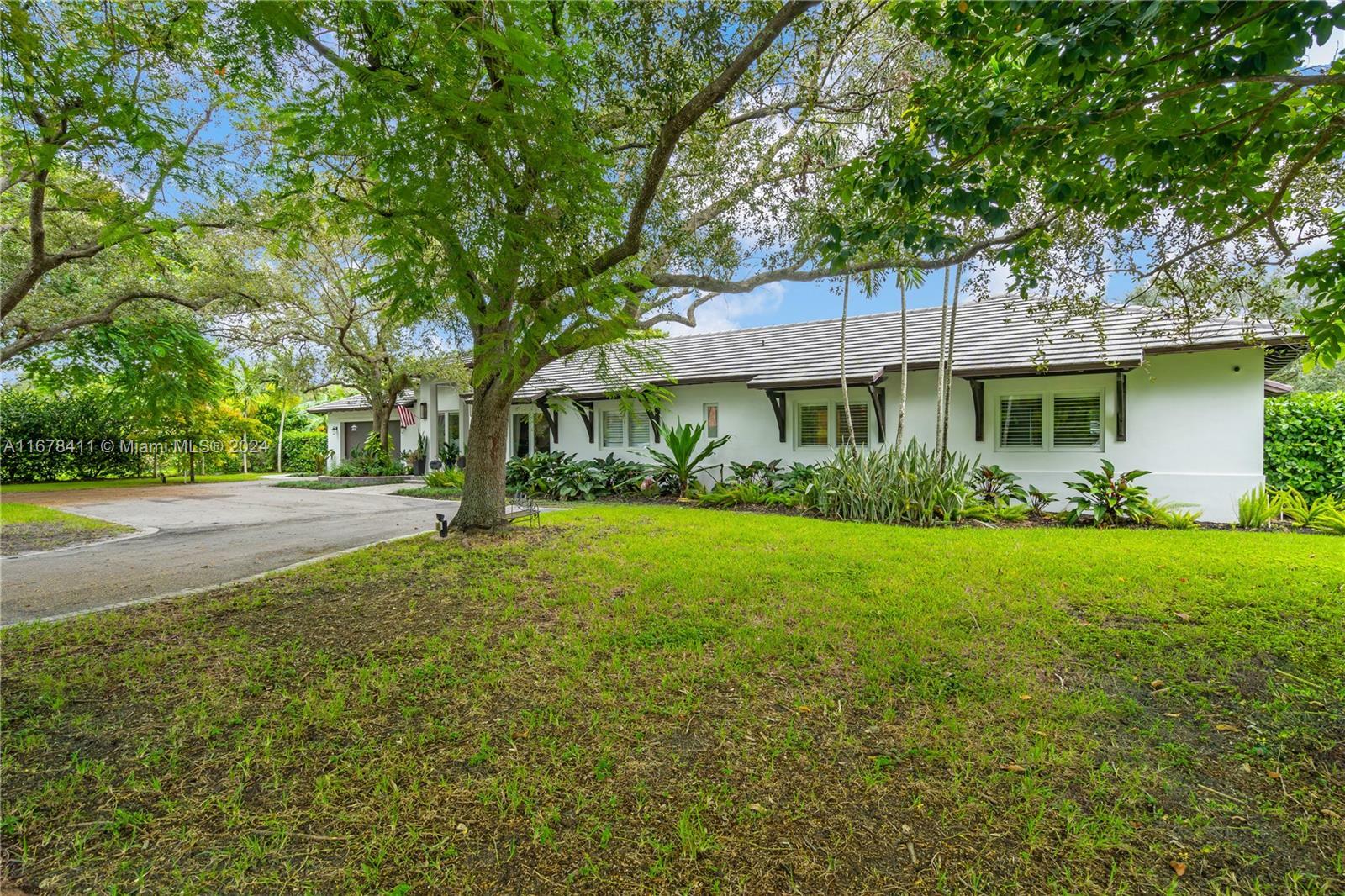 Property Photo:  11835 SW 91st Ave  FL 33176 