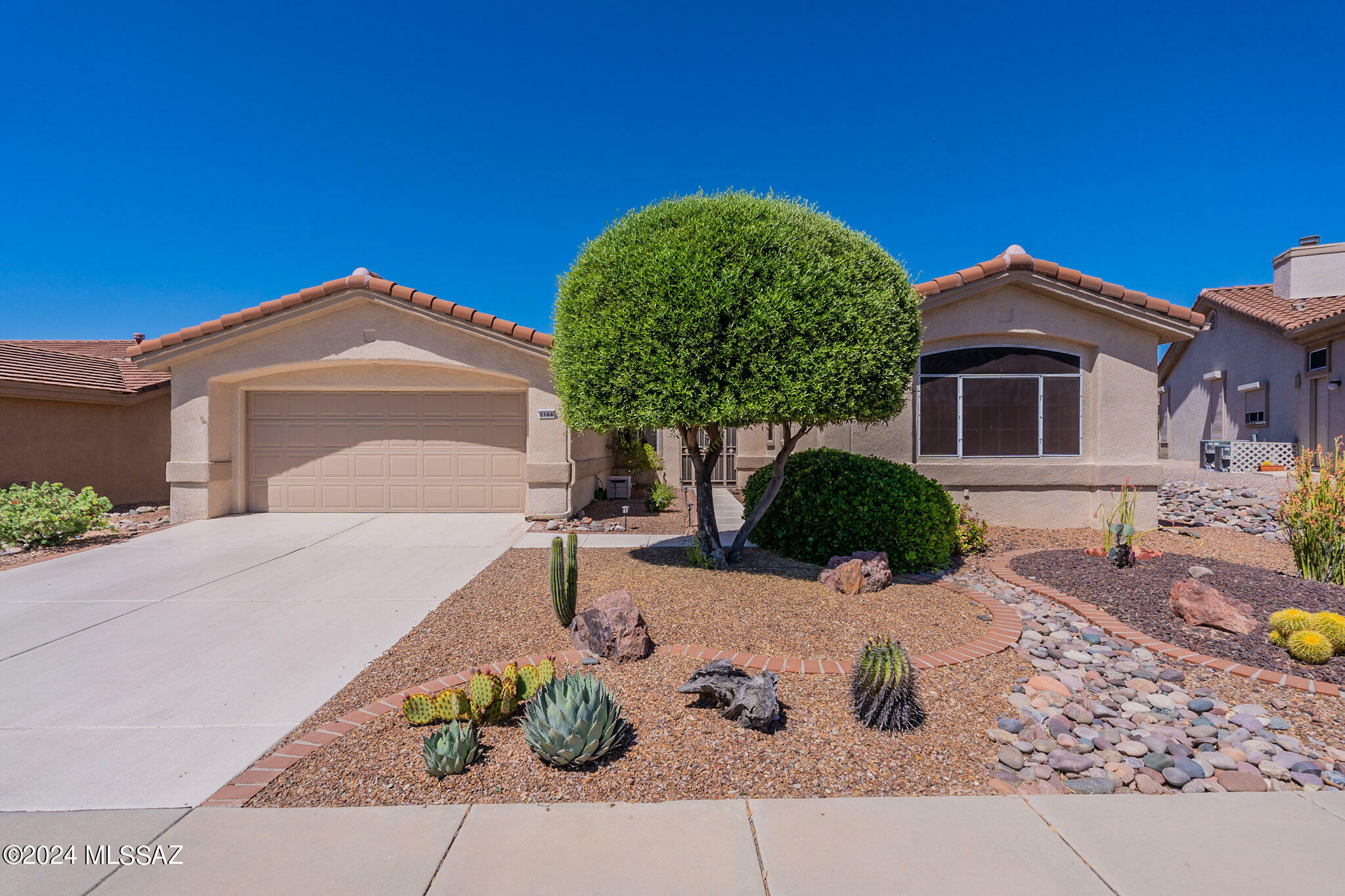 Property Photo:  2166 E Sahuarita Wash Way  AZ 85755 