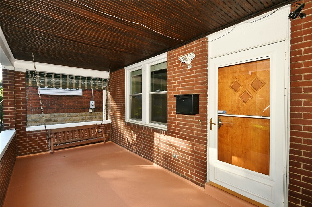 Property Photo:  4204 Saline Street  PA 15217 