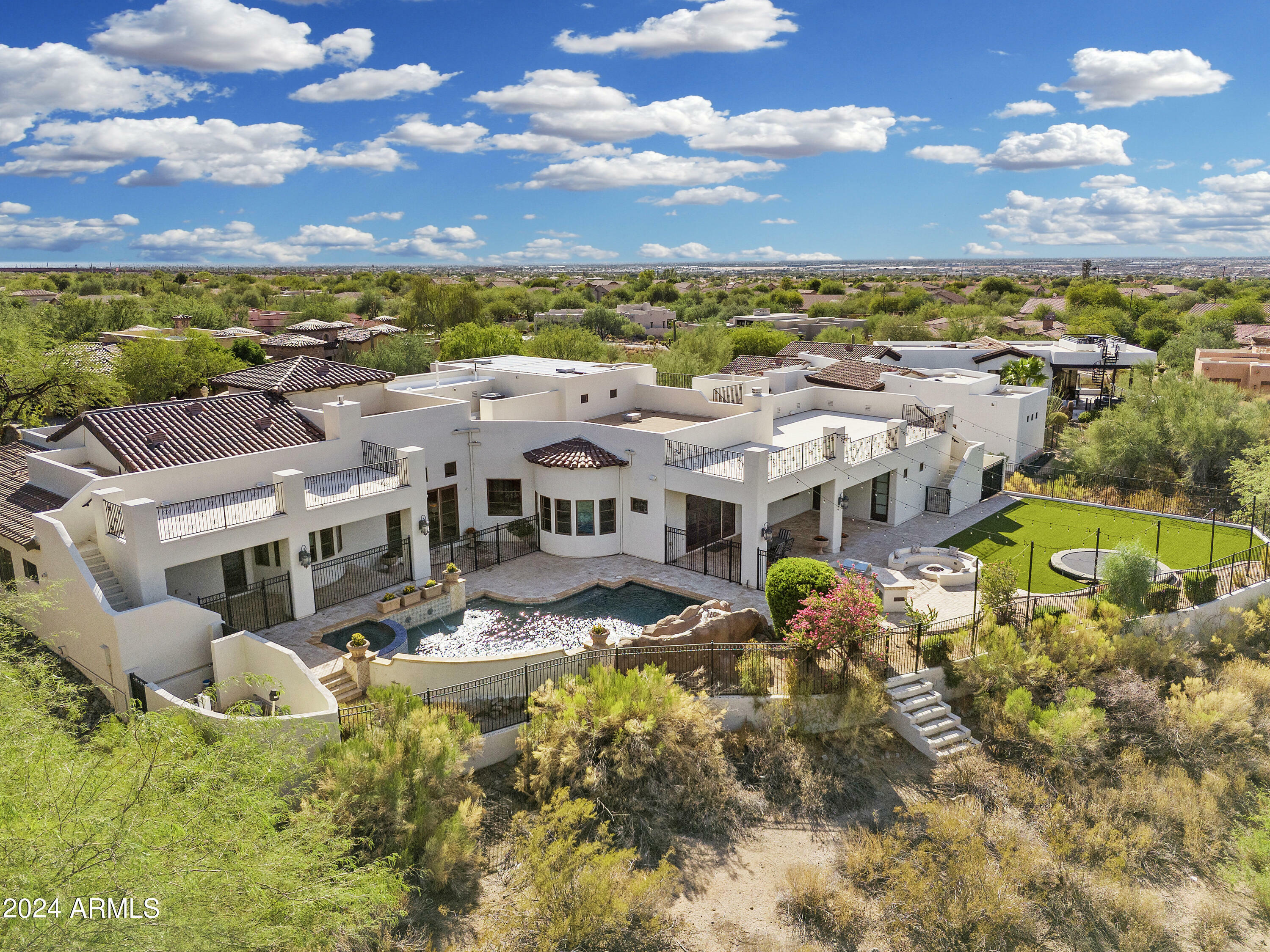 Property Photo:  4042 N Pinnacle Hills Circle  AZ 85207 