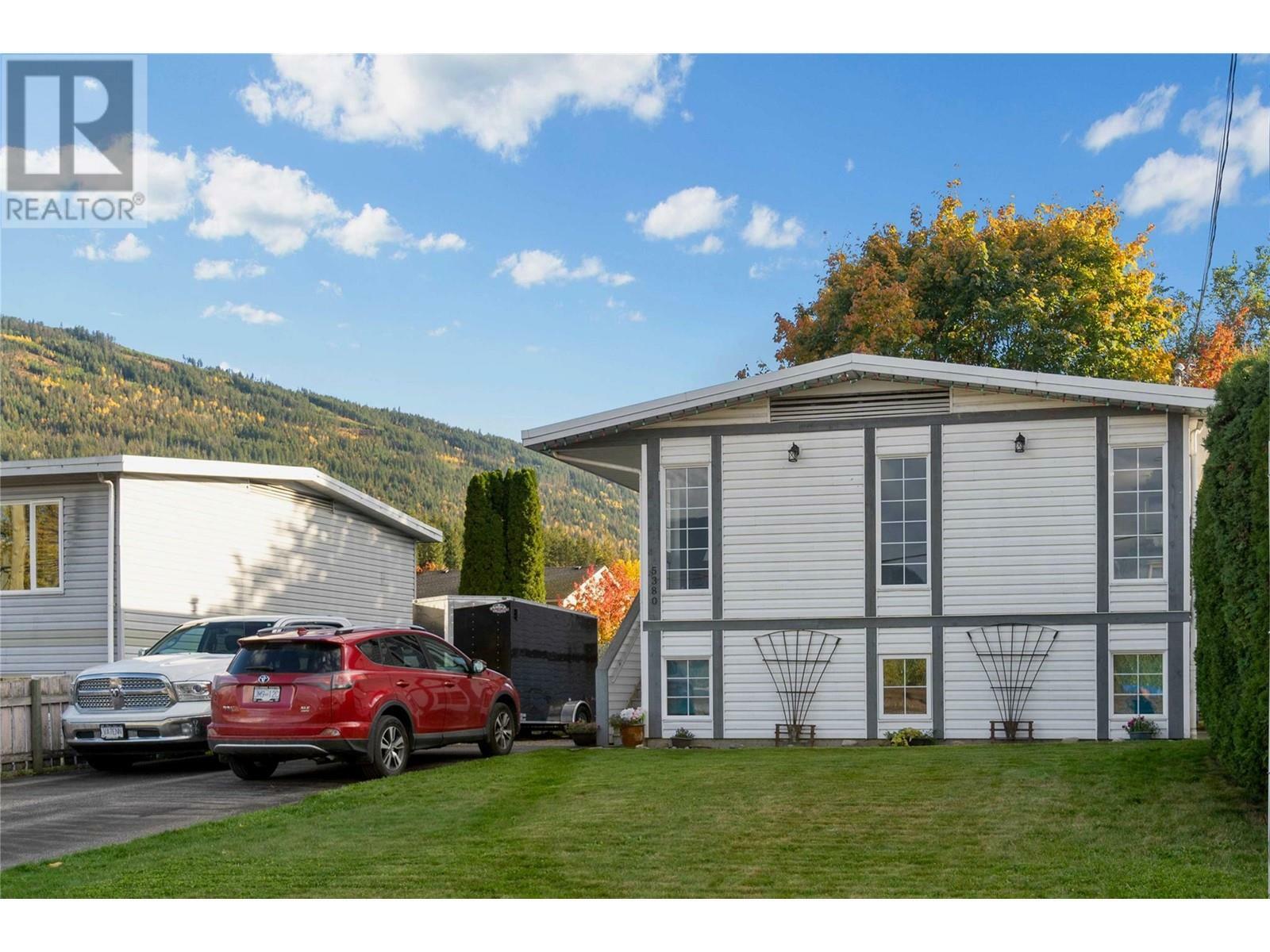 5380 Canoe Beach Drive Northeast  Salmon Arm BC V1E 2M5 photo