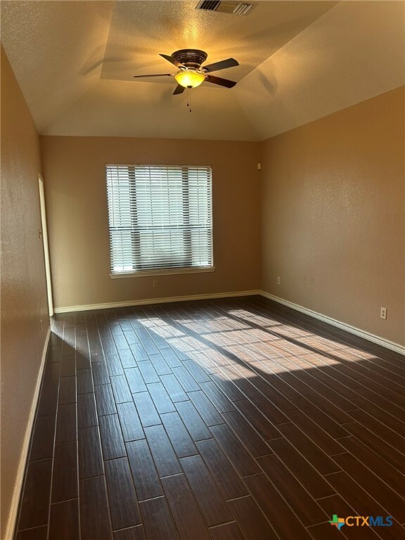 Property Photo:  401 Panda Circle  TX 76548 