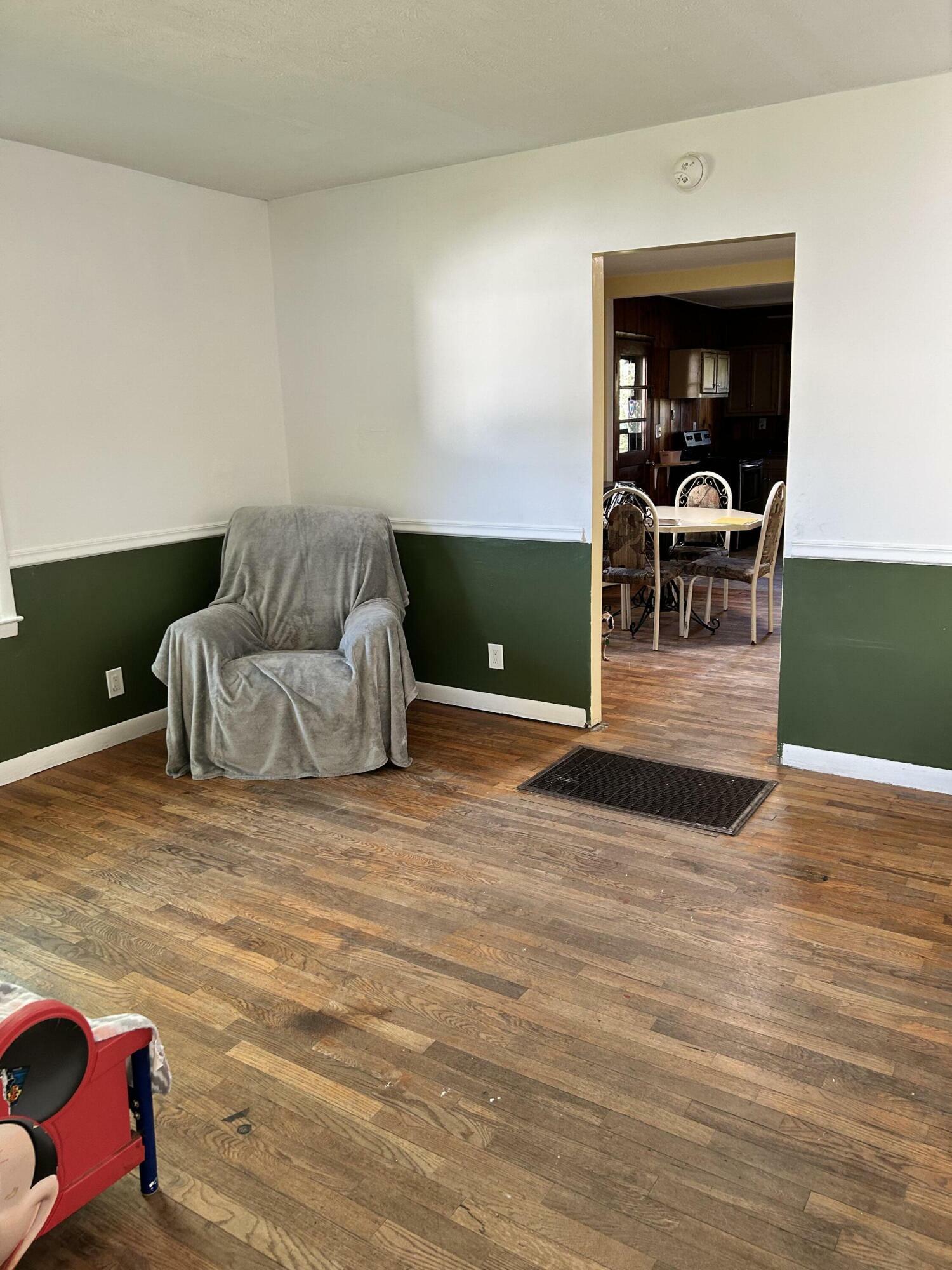 Property Photo:  300 Old Dailey Avenue  KY 40601 