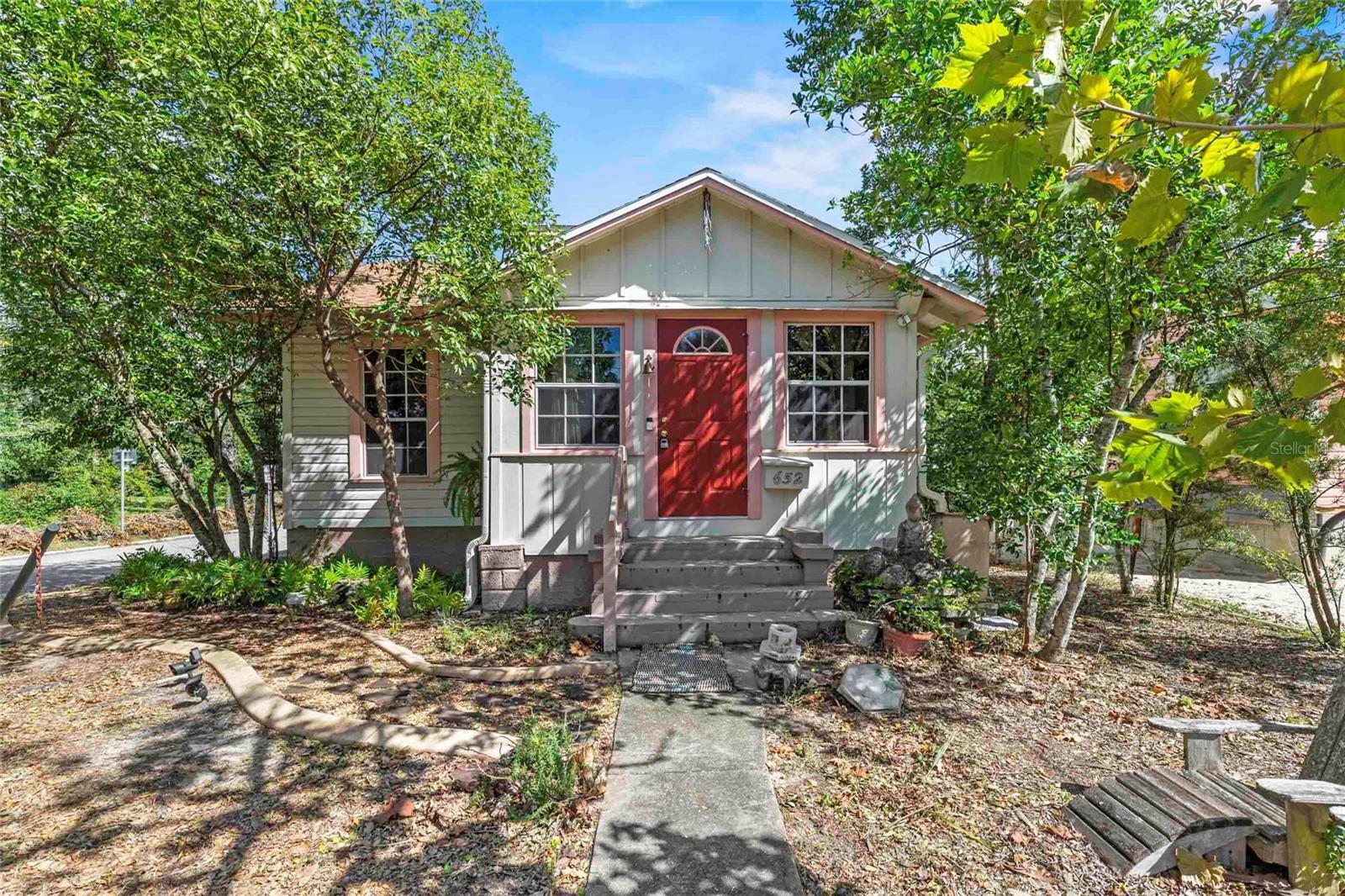 Property Photo:  652 N Tremain Street  FL 32757 