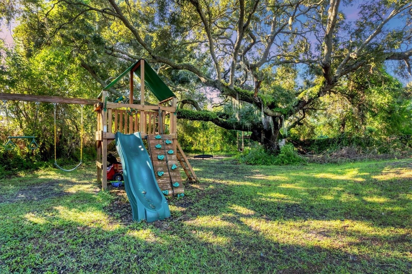 Property Photo:  3031 Kirby Lane  FL 34234 