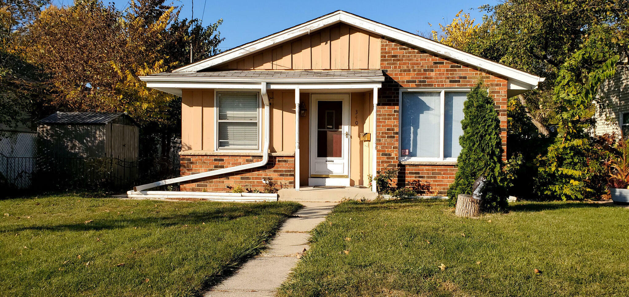 Property Photo:  340 Estberg Ave  WI 53186 