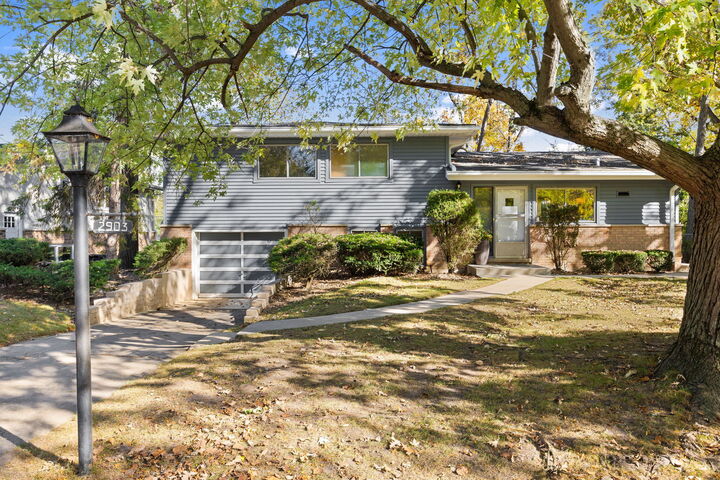 2903 Summit Avenue  Highland Park IL 60035 photo
