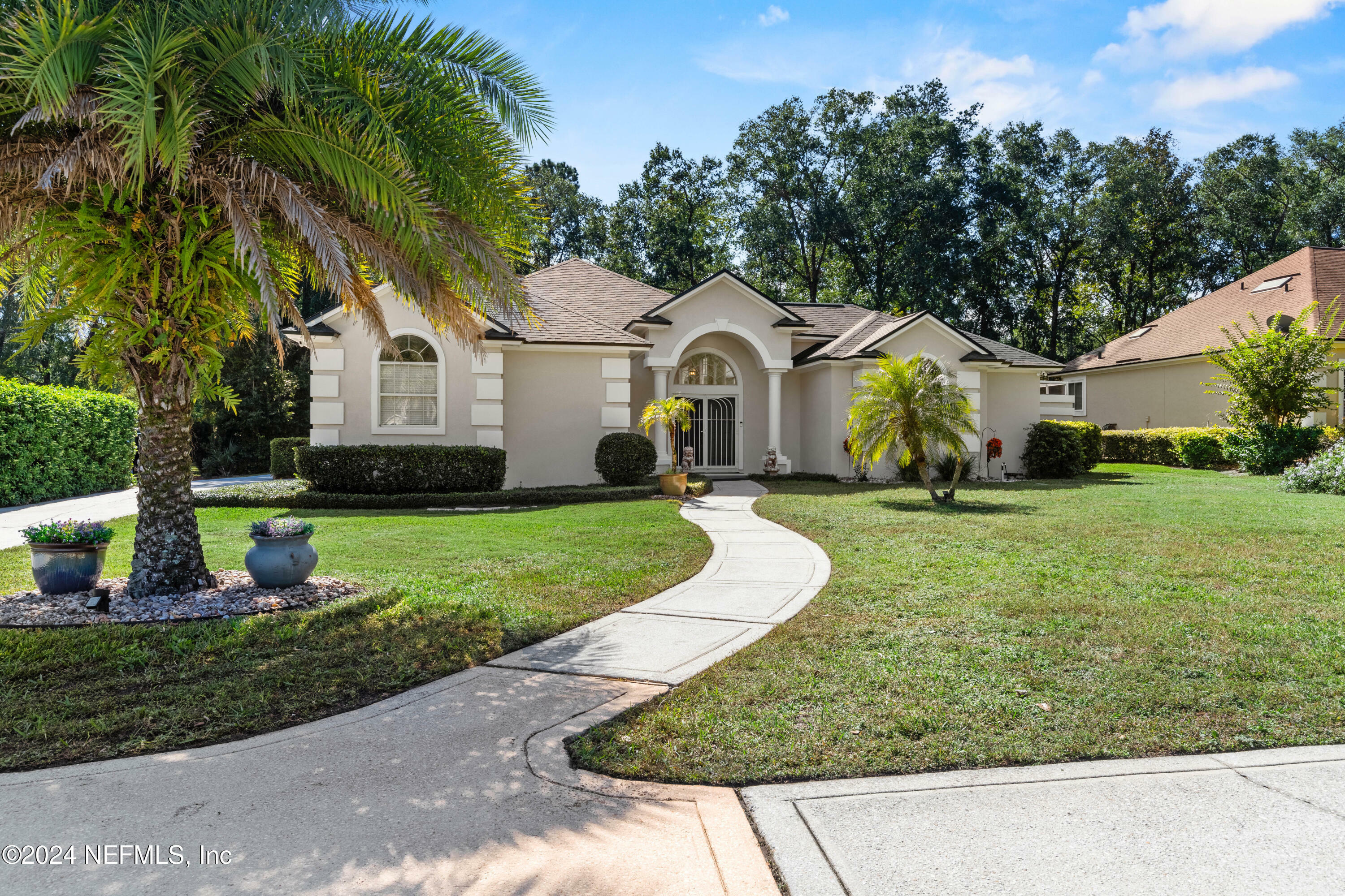 Property Photo:  1723 Colonial Drive  FL 32043 