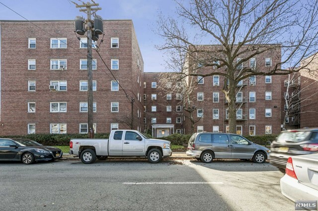 Property Photo:  328 North Bridge Plaza 4A  NJ 07024 