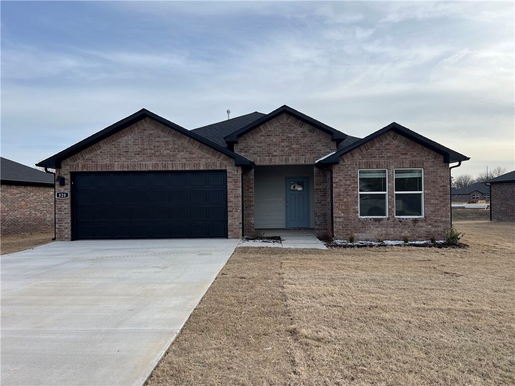 Property Photo:  820 Picard Avenue  AR 72745 