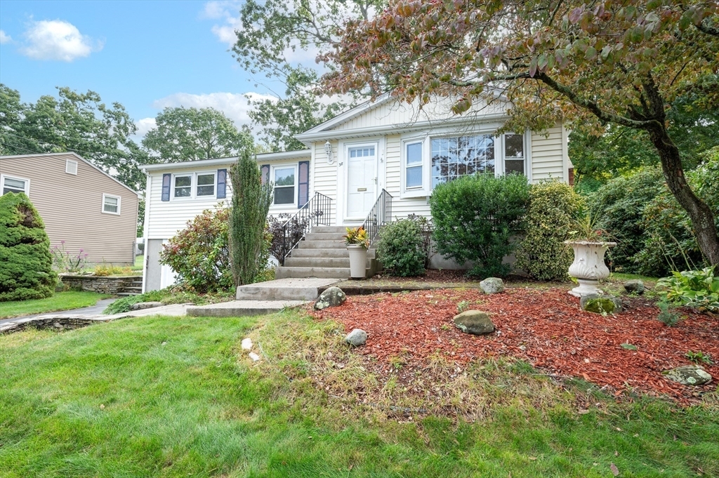 Property Photo:  38 Monmouth Dr  RI 02915 