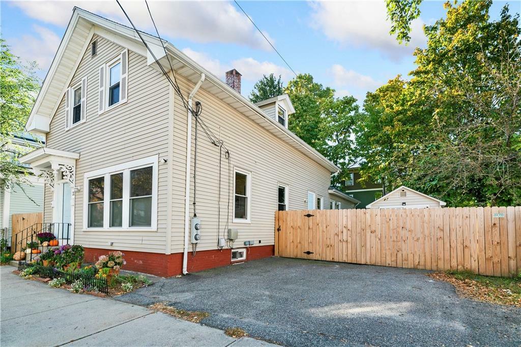 Property Photo:  33 Marshall Street  RI 02909 