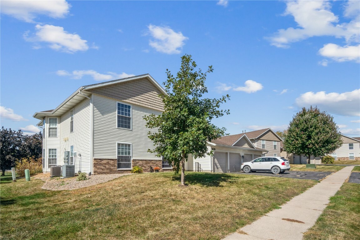 Property Photo:  3620 Foxborough Terrace NE D  IA 52402 