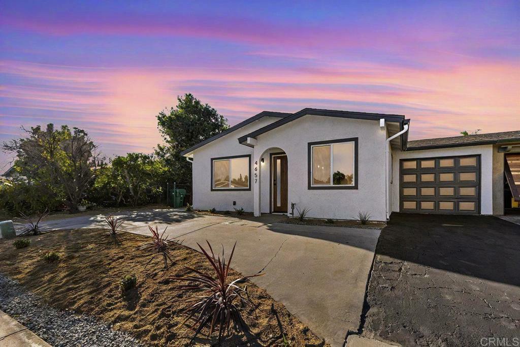 Property Photo:  4657 La Mirada Dr  CA 92057 