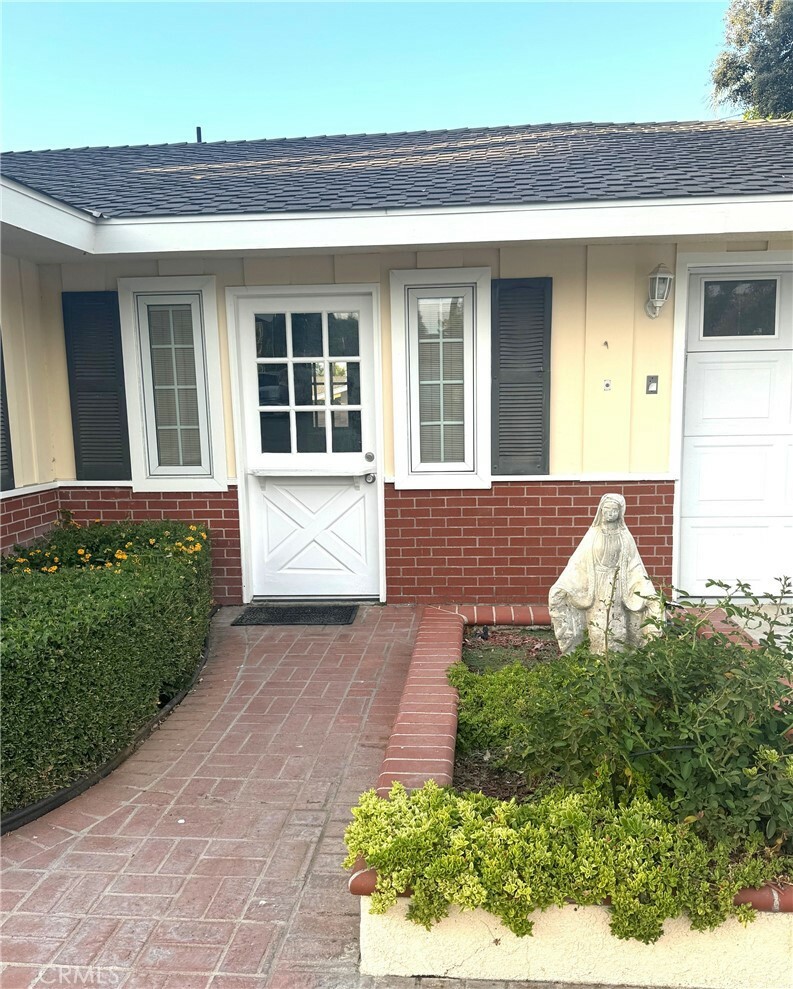 Property Photo:  2545 Elsinore Road  CA 92506 