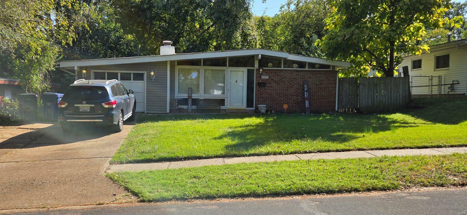 Property Photo:  2760 Countryside Drive  MO 63033 