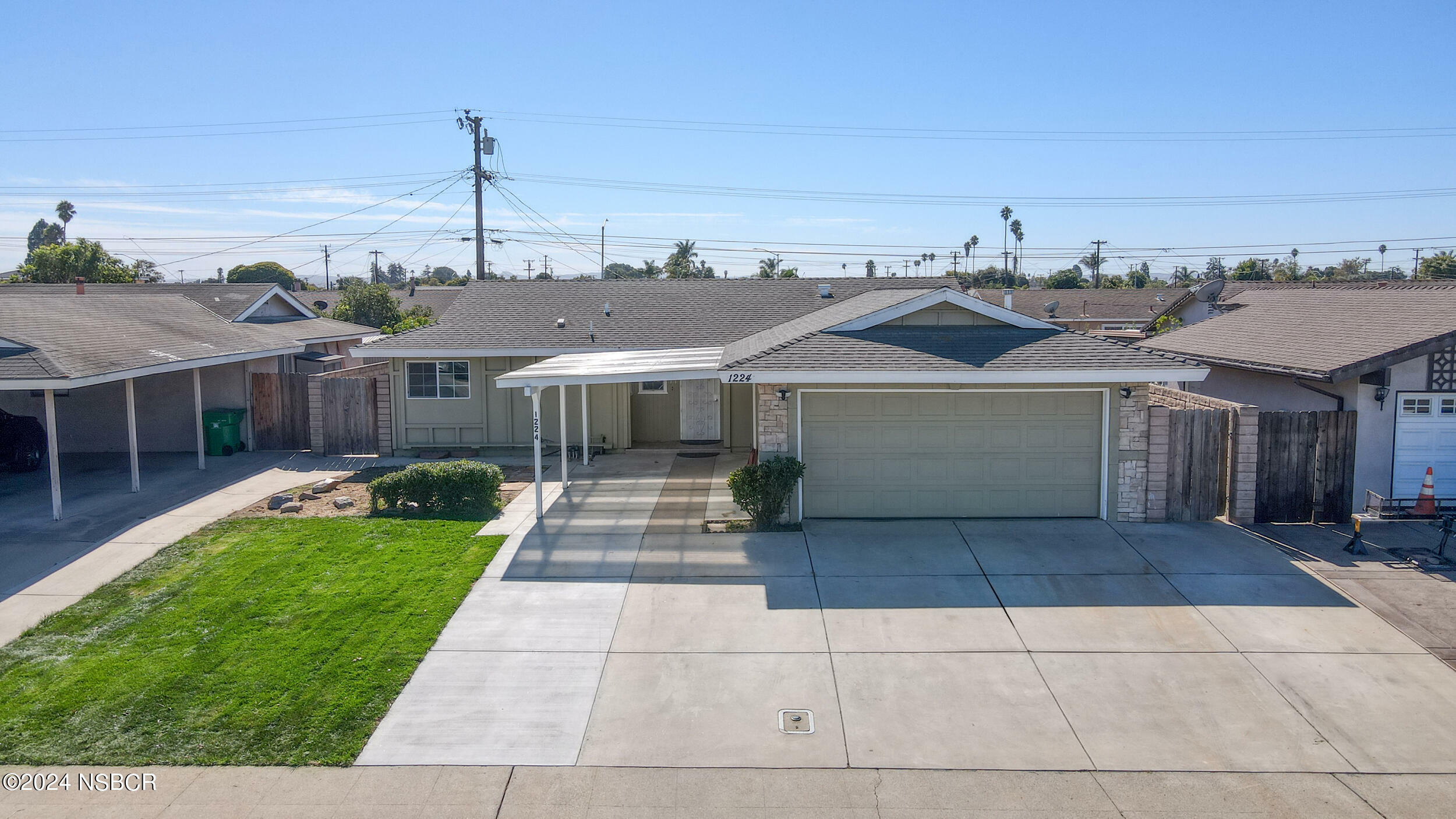 Property Photo:  1224 E Creston Street  CA 93454 