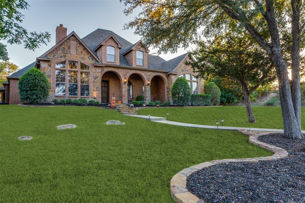 Property Photo:  100 Stone Canyon Circle  TX 76108 