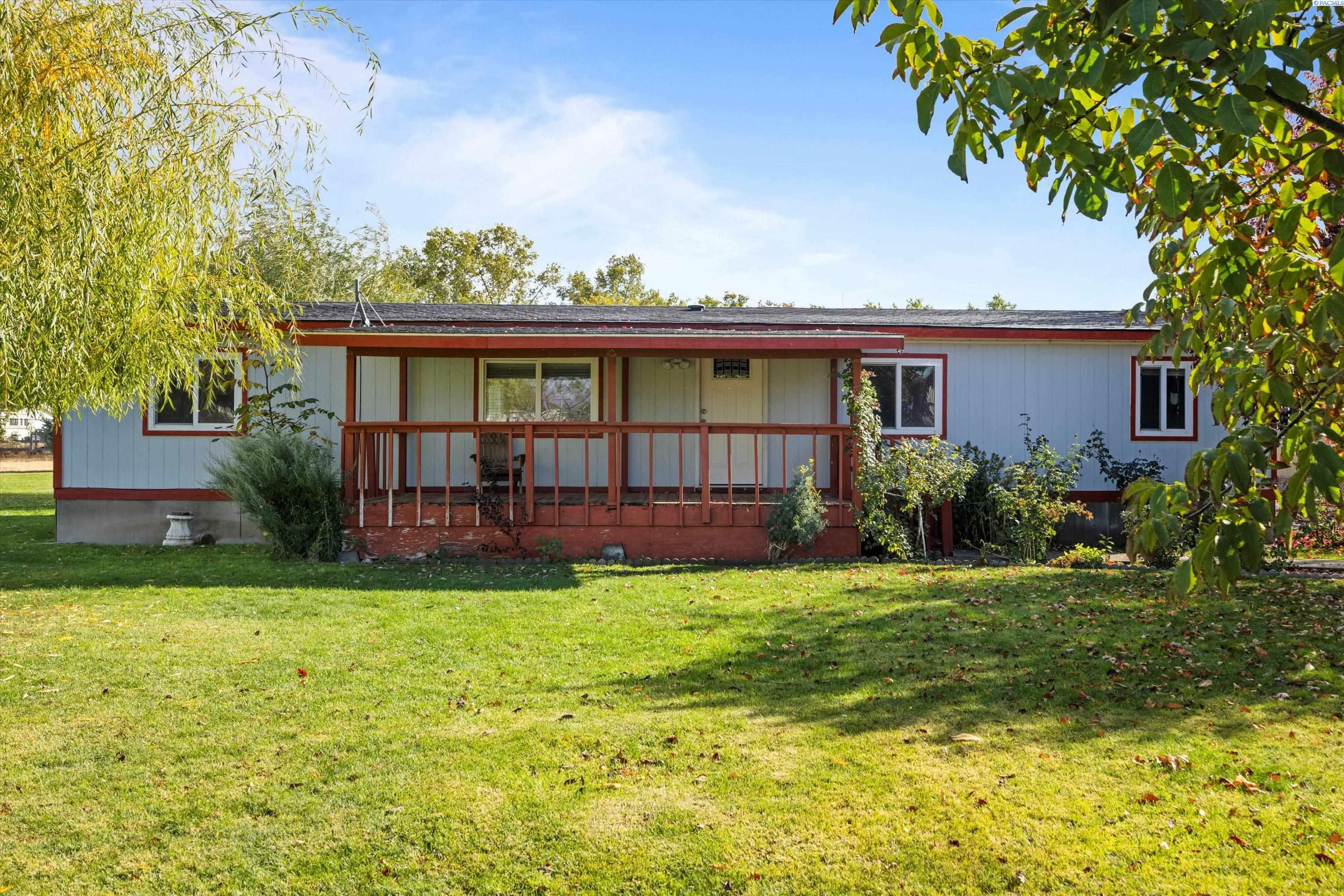 Property Photo:  313 Sage Rd  WA 99323 