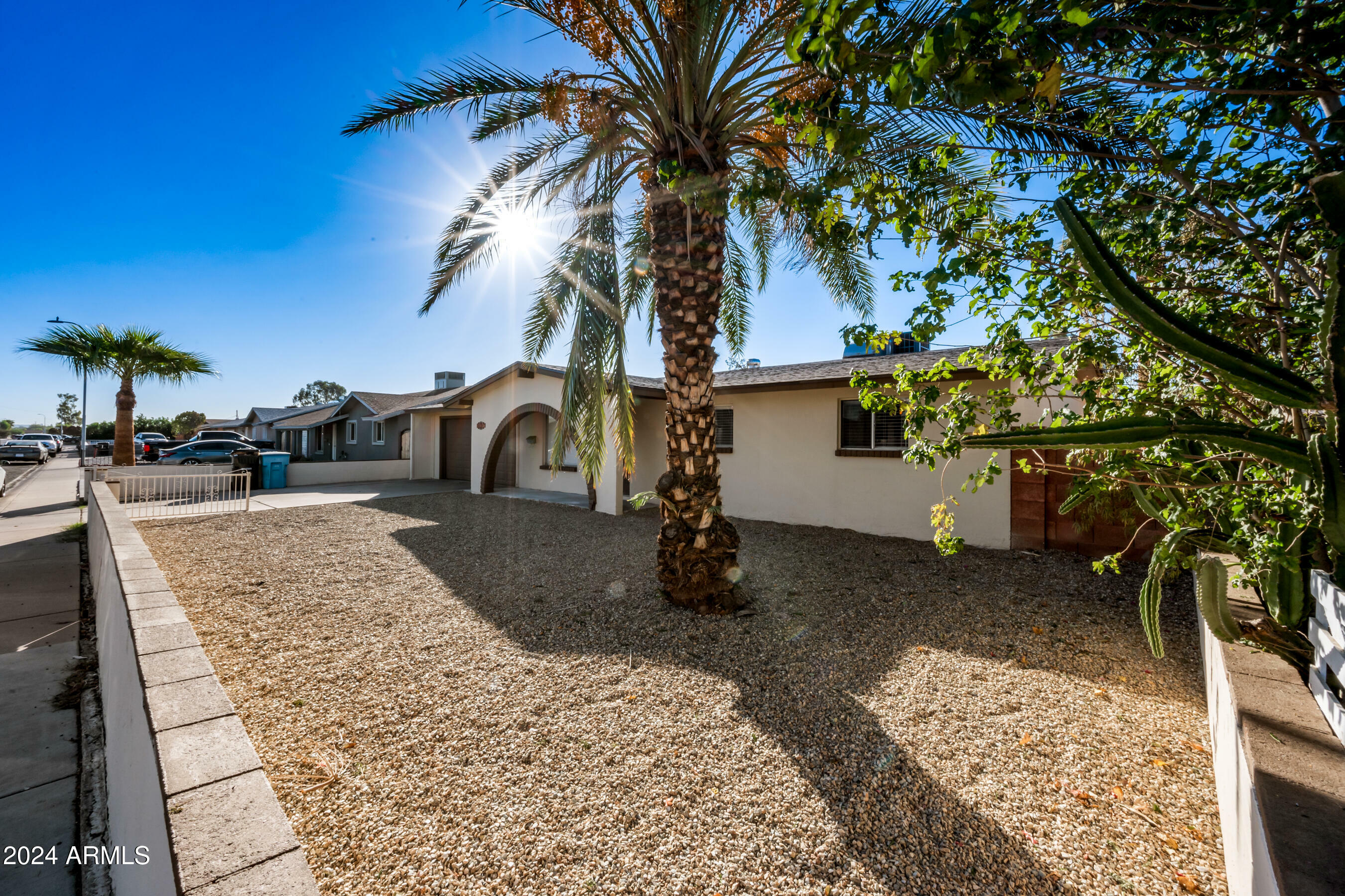 Property Photo:  4327 W Vernon Avenue  AZ 85035 