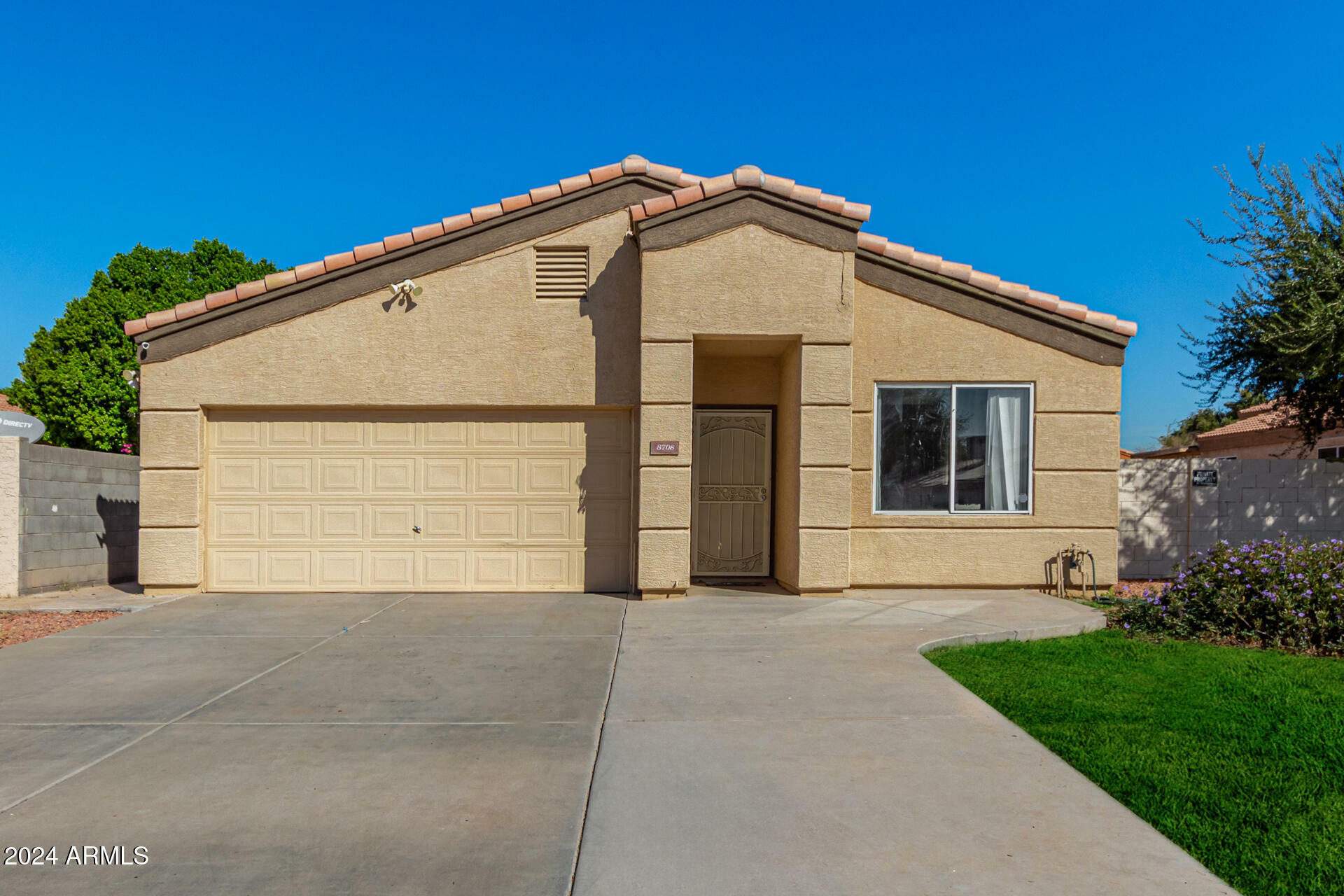 Property Photo:  8708 W Bobby Lopez Drive  AZ 85353 