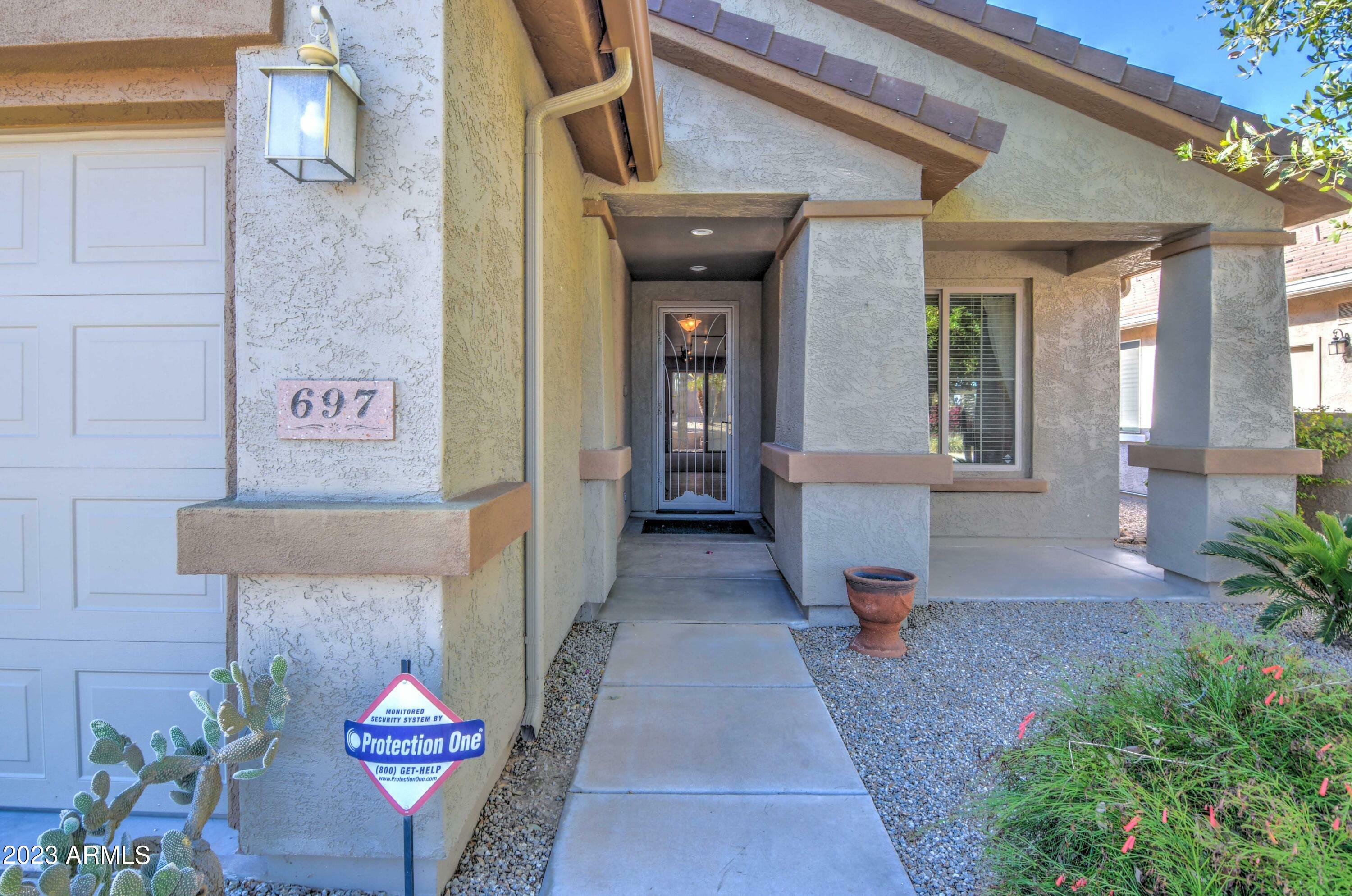 Property Photo:  697 W Twin Peaks Parkway  AZ 85143 