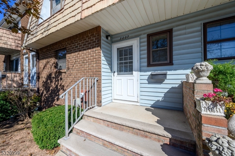 Property Photo:  3007 Cromwell Ct  NJ 08844 